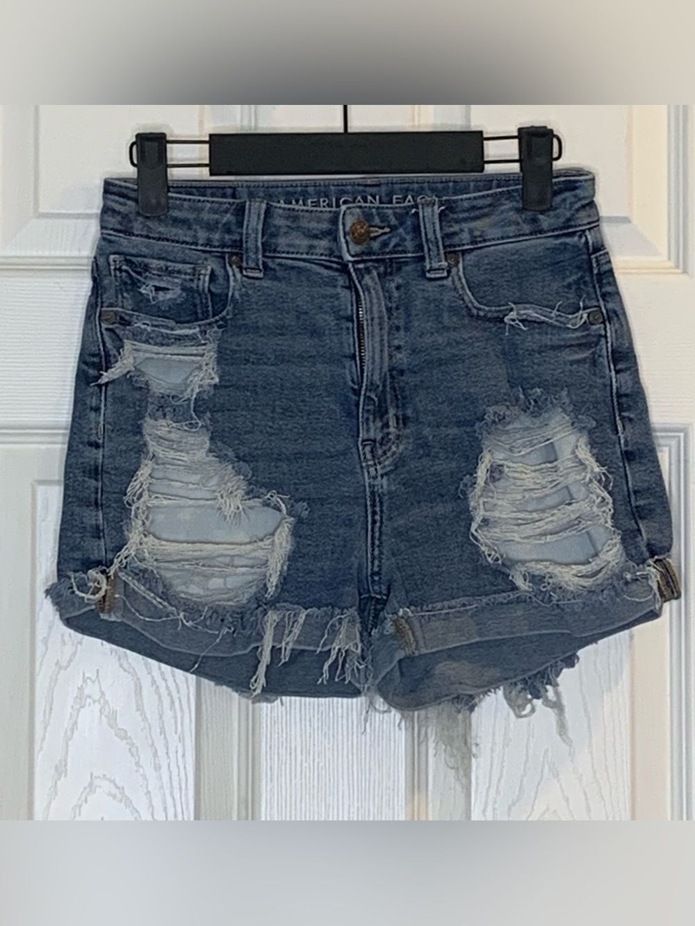 American Eagle Mom Short Size 2 Distressed